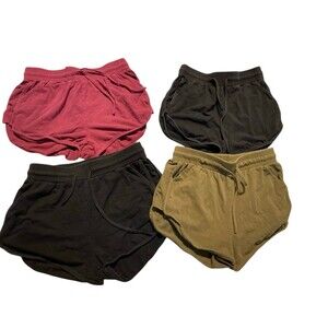 4 pairs of shorts Women’s S M